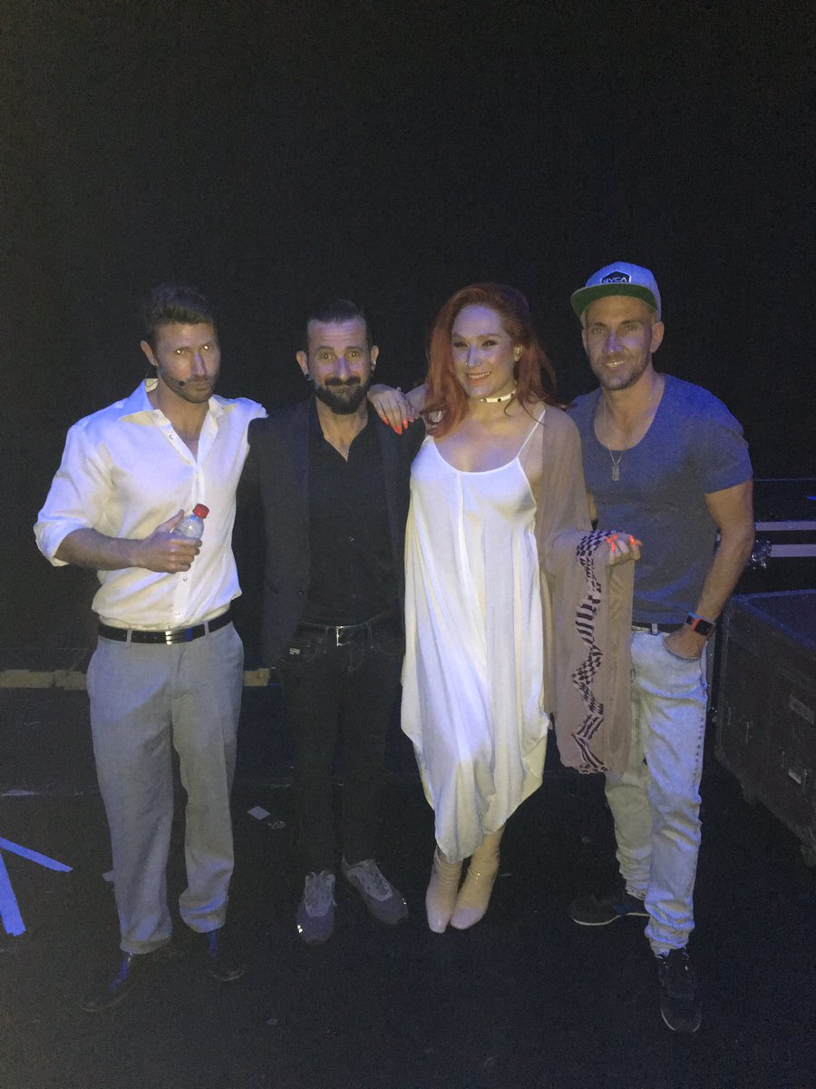 RossCars's tweet photo. Backstage at the #CarsAwards @flashrepublic @fortyshort @CarsSouthAfrica @WesBank #abouttogolive https://t.co/g4WvrOtI1e