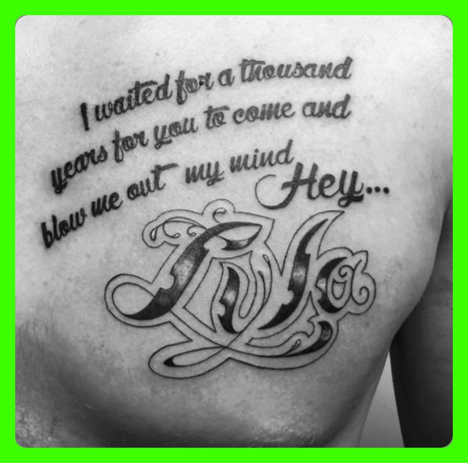 ink_jesters's tweet photo. Love this tattoo by @tony_tickle @ink_jesters @oasis #SongLyrics #HeyLyla #OasisLyrics #ScripTattoo #LetteringTattoo #ChestTattoo #SongLyric https://t.co/UIwynhSaHo