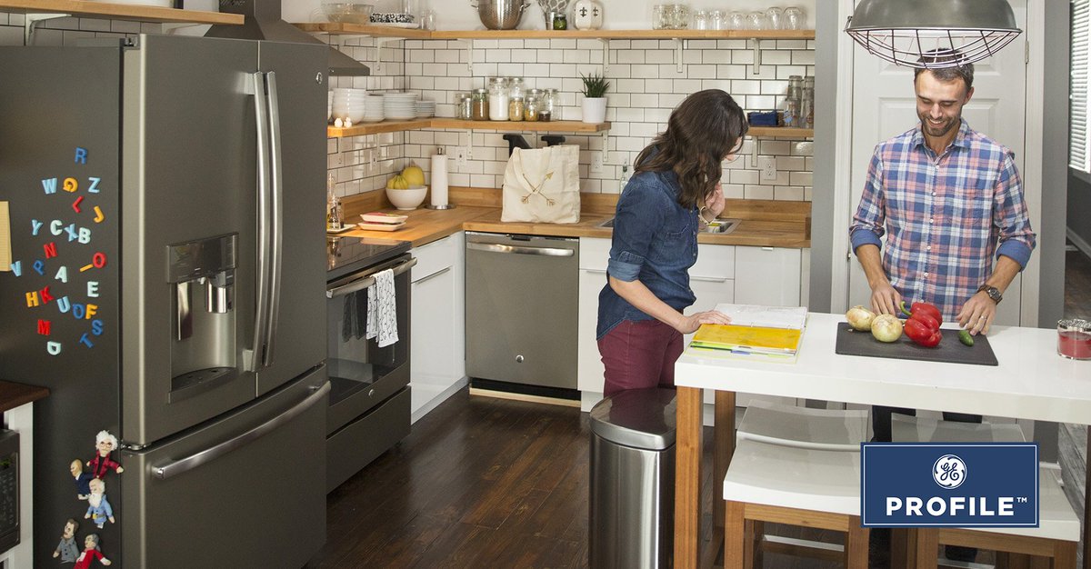 applcenter's tweet photo. New year, new you, new kitchen. Via mail-in rebate, you could save up to $1200 on select appliance packages! https://t.co/Pkncdfkyhk https://t.co/TTrYIuF6dY