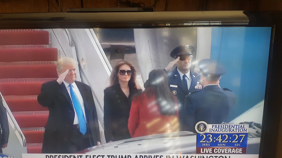 marcasws's tweet photo. Nice and sharp #commanderandcheif @realDonaldTrump https://t.co/TPpTeNG1Ko