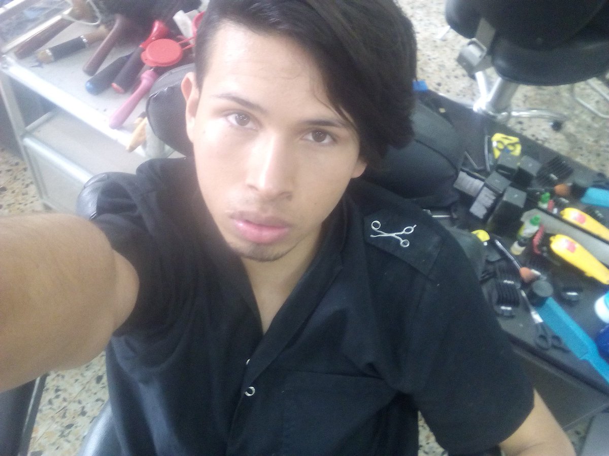 lathuxxi's tweet photo. Aquí trabajando mi amor.. Porque la que no tiene plata ps le toca trabajar mi amor... La que puede puede #Follow #sigueme #Youtuber https://t.co/QtYYIGl1R7