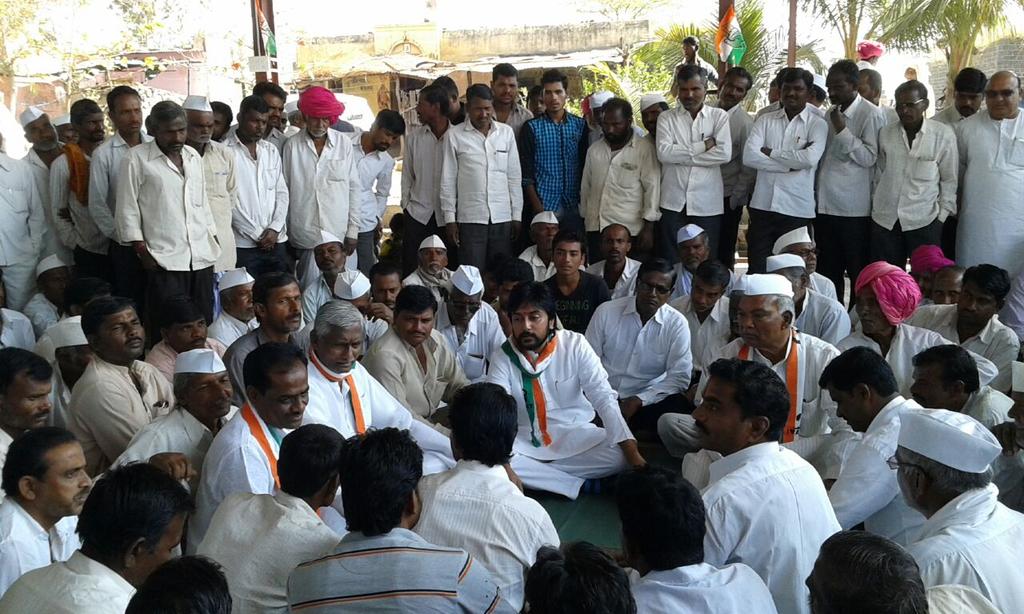 Prashant_Ghar's tweet photo. #DhirajiVDeshmukh visit to the village of Bhada,Shivali,Nivali &amp; Gangapur.During the election of ZP @MeDeshmukh @IYC @RajaBrar_INC @MH_pyc https://t.co/Qed0DLrNDP