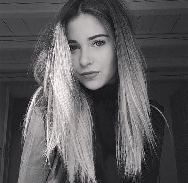 SkaaamRpg's tweet photo. 🇳🇴

Cam Green.
18 ans.
Terminale.
Hétérosexuelle.
@GreenC_RPG https://t.co/KQlTp11rEt