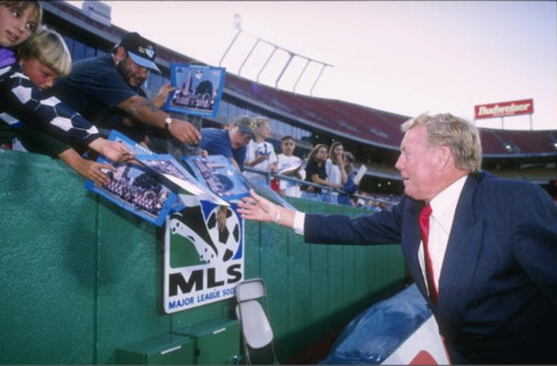 Also, a special birthday shout out to Ron Newman who led our club from 1996-1999.  Happy birthday, Coach! https://t.co/PKITDdq0cw