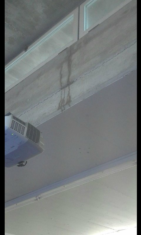 pimala67's tweet photo. @Educarm Las clases del Instituto  La Manga del Mar Menor no están en buenas condiciones para estos temporales https://t.co/gd0qt7uWdp