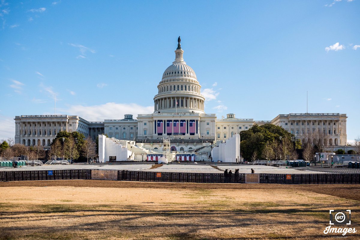 617Images's tweet photo. United States Capital Building getting prepared for #Inauguration2017! #MAGA #TrumpInaugural #Trump https://t.co/a6Ru3JMdko