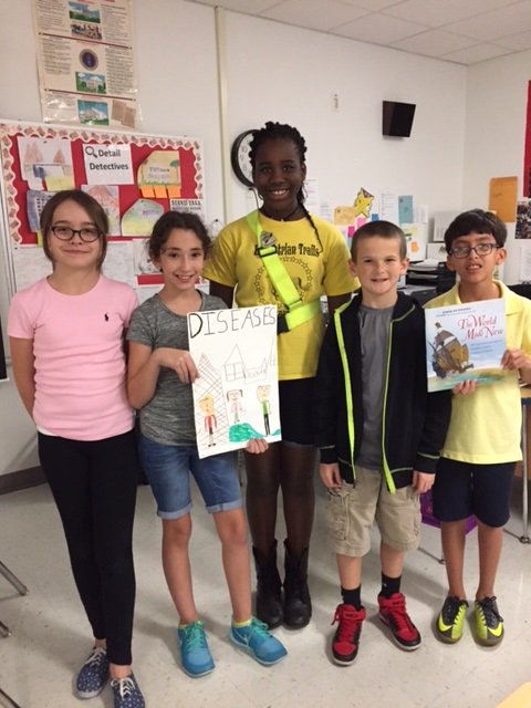 MicheleETES's tweet photo. ETES 5th graders presenting their "Text Structure" Projects. They were awesome! @APDAqui @MrsGreen1997 https://t.co/zYzk8FvO6D