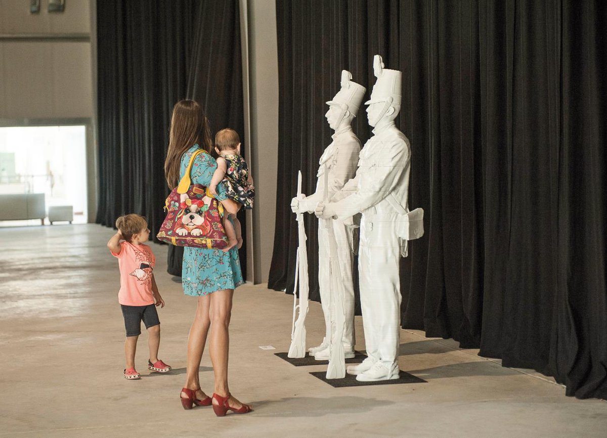 galeriarevista's tweet photo. Un balance de la 3ª edición de la feria #EsteArte en el Centro de Convenciones de Punta del Este https://t.co/xDtDDMhi45 , por @LuisinaRios https://t.co/sPETeNAySV