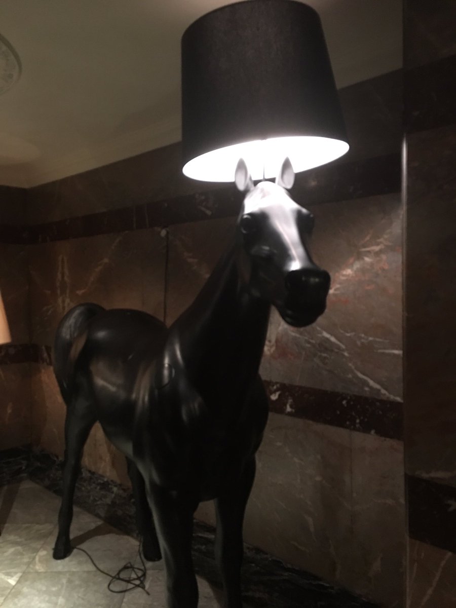 lee_wilkinson2's tweet photo. Ever house should have one @Anthea_Bitcon @Sarahetodd #randomlights https://t.co/n8C4Uy6bg5