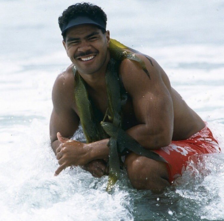 Happy Birthday Junior Seau!     