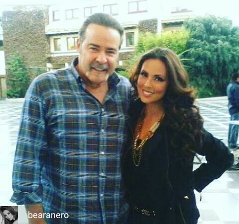 CesarEvora_FC's tweet photo. "@bea_ranero: #tbt cuando no sabia que mi vida cambiaría radicalmente #cesarevora #actress #3 #años #seguimosadelante #beaticas" https://t.co/saKOowoQDL