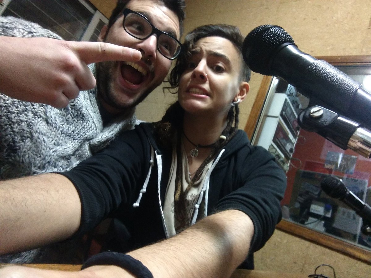 Morrigan_Band's tweet photo. Weno weno, pues aquí estamos en la radio https://t.co/lrK8n9NUYV