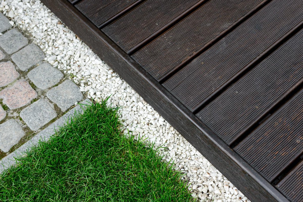 PreachBuilding1's tweet image. A rich combination of brick, wood and stone will add character to this pool and patio area.
