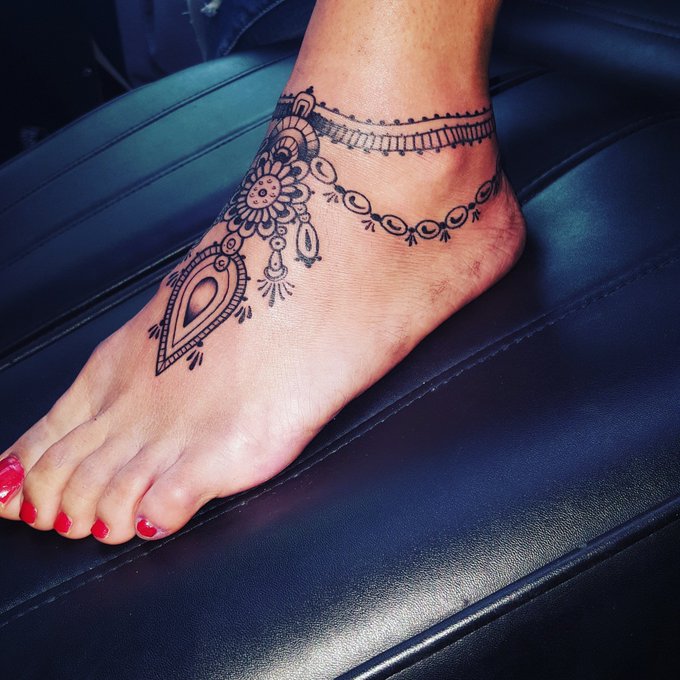 Ich danke sehr an #steven thierry f&uuml;r diese wundersch&ouml;ne tattoo...echt empfehlenswert😙  #satips #tattoo<a href="/tag/steven"class="tags">#steven</a><a href="/tag/tattoo"class="tags"><span>#tattoo</span></a><a href="/tag/satips"class="tags"><span>#satips</span></a>