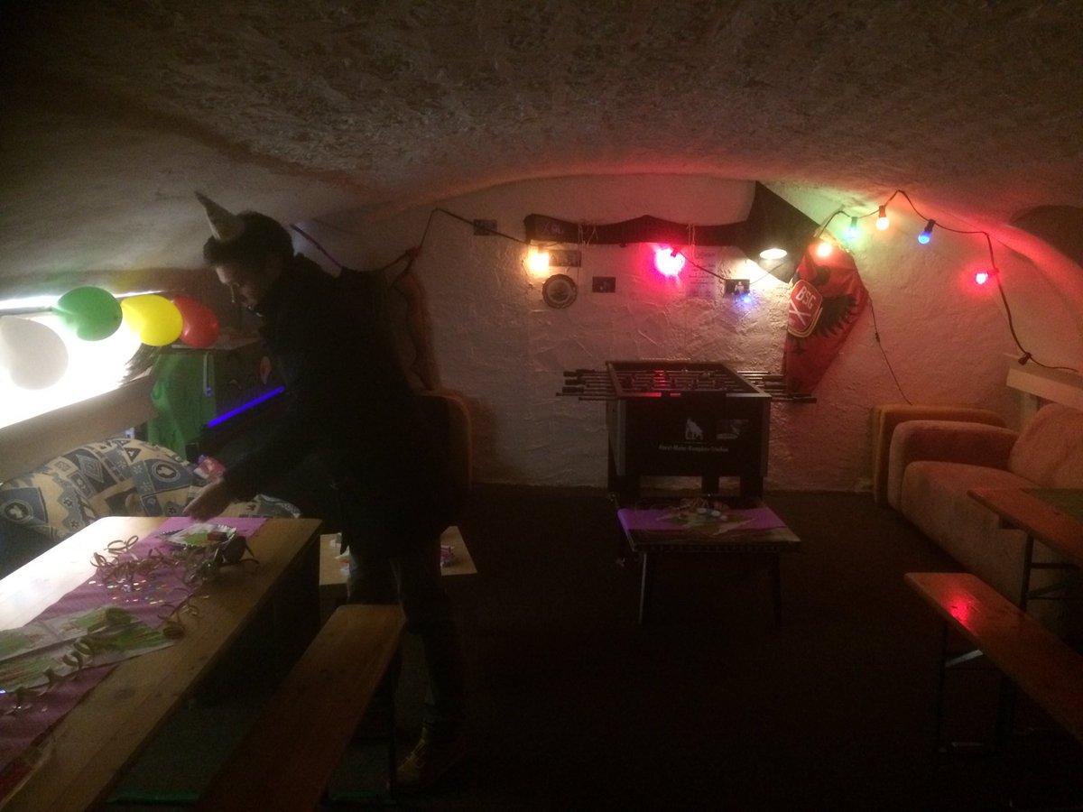 HURRA! Wir sind 1 Jahr 🎉