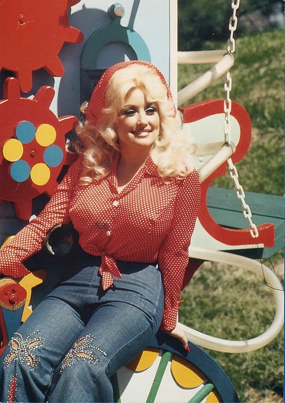 Happy Birthday to country legend and all-around awesome lady Dolly Parton! 