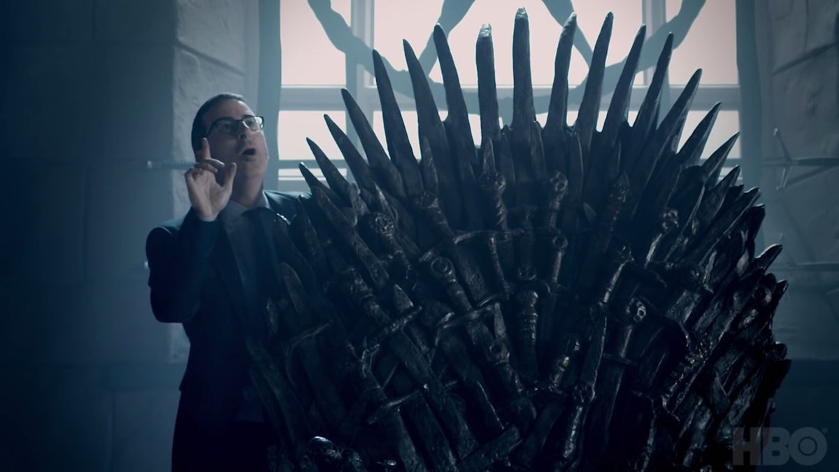 Moviejones's tweet photo. Lustige HBO-Promo zur Rückkehr der #LastWeekTonightShow mit John Oliver inklusive #GameOfThrones https://t.co/wlkWur0BC3 https://t.co/2qPup7axNg