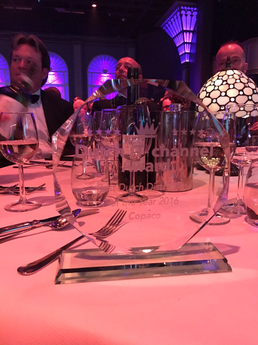 copaconederland's tweet photo. Ja we hebben gewonnen! Copaco wint de Best Dutch Distributor of the Year award! #DutchITAwards #trots https://t.co/q42H0sFANF