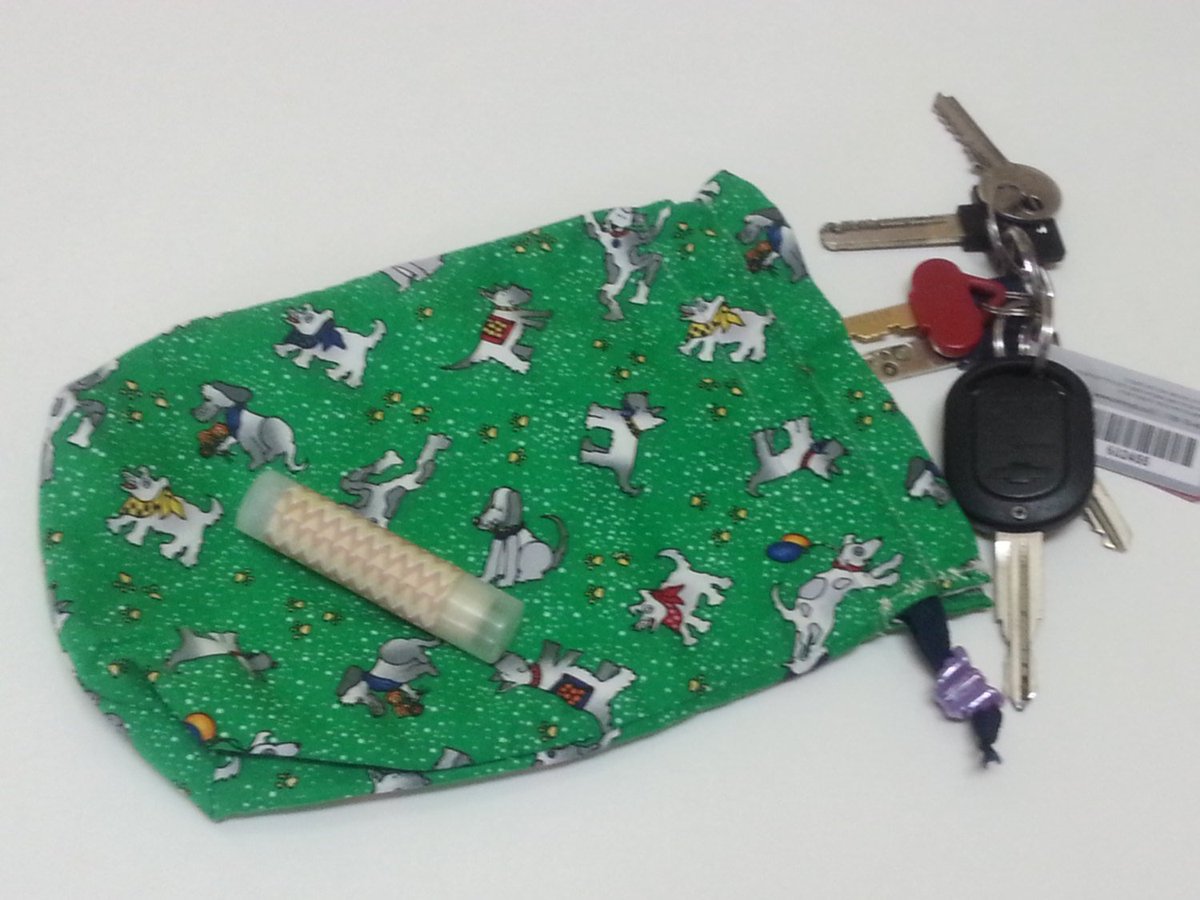 aubreymade's tweet photo. String Bag, Green Accessories bag, Dog print phone string bag, Small Pouch https://t.co/YHyoczh047 #Etsy #KeyBag https://t.co/R7fmRGrVNU