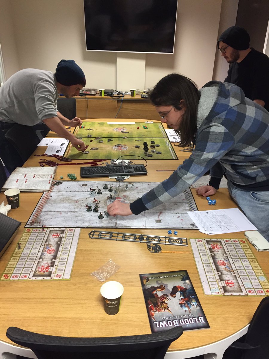 DRStudiosUK's tweet photo. #DRStudios game night tonight, who will win? Lizardmen vs Skaven, in #BloodBowl and (obviously) Empire vs Rebellion in #XWing! ^CM https://t.co/AKPf1MnzPE
