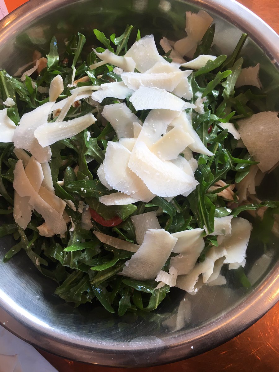 10newsDani's tweet photo. #arugula #salad @ #comoncy - #eatclean2017 @Comoncy https://t.co/stzQ7z7eZ3