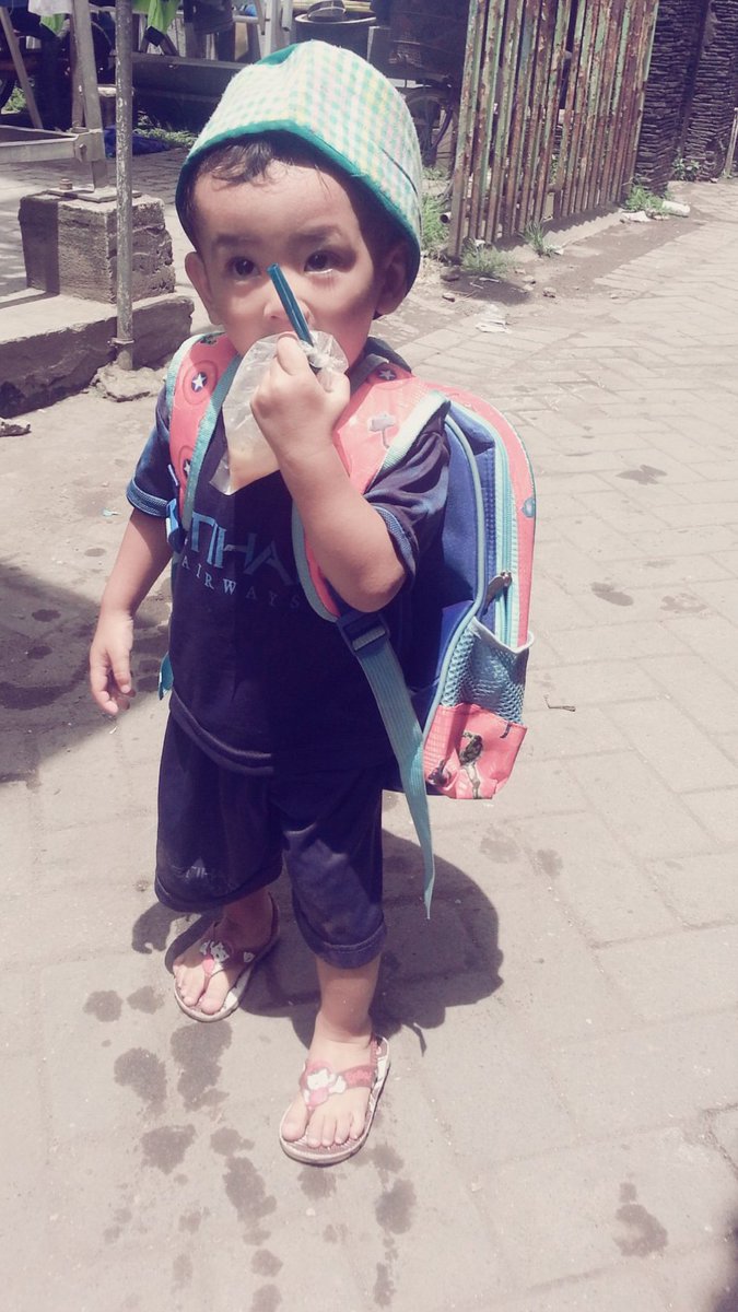 MielaAiu's tweet photo. Ayoo sekolah.. sekolah yg pinter ya nak 😘 https://t.co/Y4tpGoQVyi