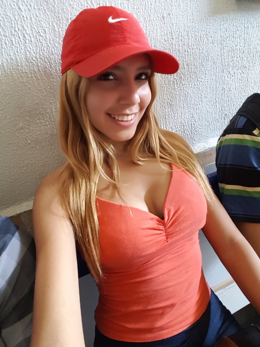 BellezaLatinaN1's tweet photo. flaca bella @mgibell https://t.co/2yxm9OTJsm