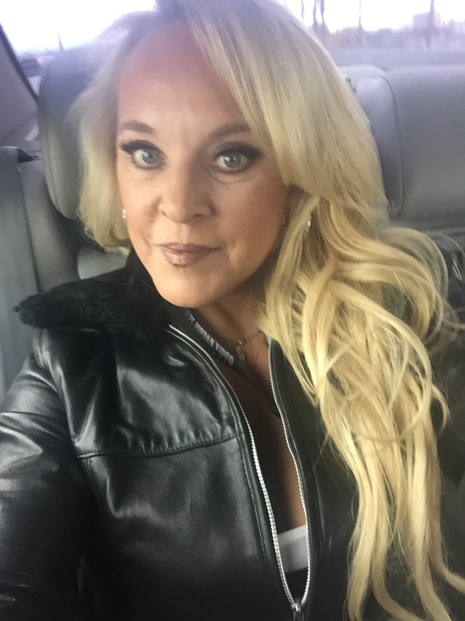 TW Pornstars - Alexis Golden. Twitter. Be there in 5 @AEexpo ...
