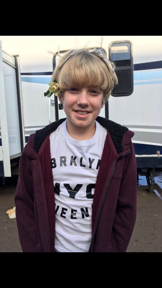 Kaya_Maj's tweet image. 📷 #AidanTurner #SeanGilder &amp;amp; #HarryMarcus for The Jemima Layzell Trust &amp;amp; their #wearaflower campaign facebook.com/Jemimalayzellt… #Poldark