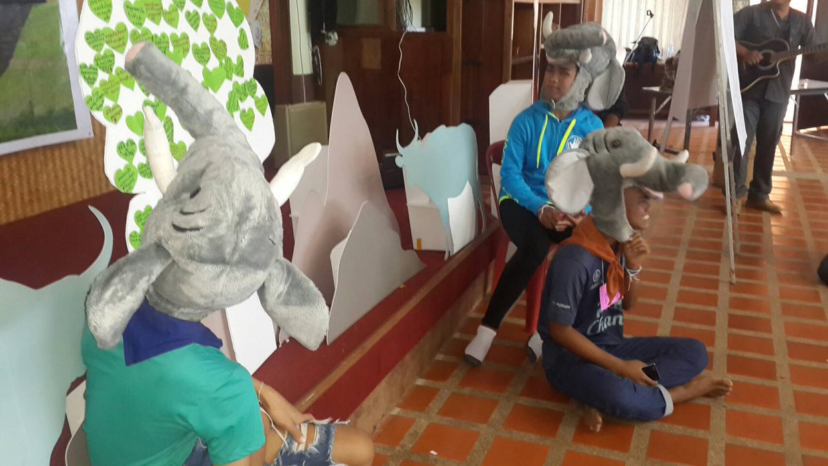 elehelp's tweet photo. The #BanTaKlang #Mahout kids learning the importance of wild elephants to the forest that is also their #Watershed, #KhaoYai, #ThapLan: https://t.co/P1CsytXCTF