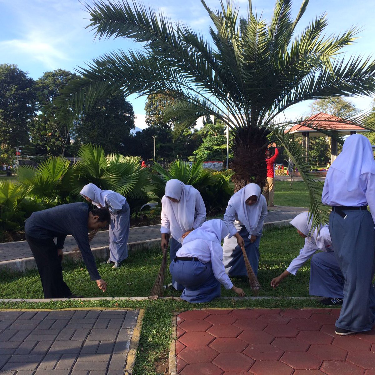 Smkn 1 Kota Bogor On Twitter Giat Jumsih Di Taman Heulang