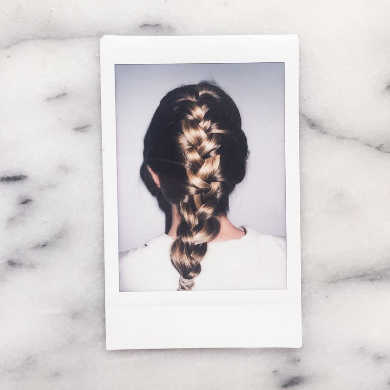 happymind_bliss's tweet photo. Hair inspiration from Glossier https://t.co/g5i4XQsI73 https://t.co/3DO452fSGN