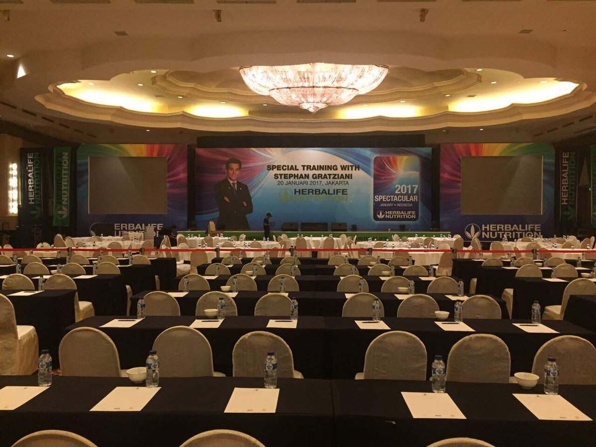 AbsoluteEOjkt's tweet image. The #stage is set for @herbalifeINA event at Ritz Carlton Mega Kuningan #AbsoluteEvents #AbsoluteEO #HerbalifeIndonesia