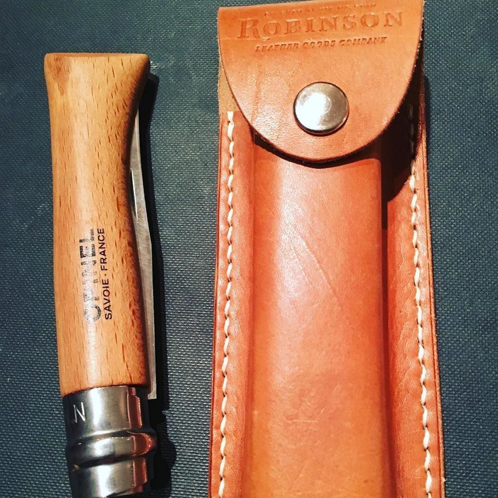 jm_fortier's tweet photo. 2 of my very favorite objects. My opinel  and it's sheath from @lacompagnierobinson https://t.co/MC6ticcsLL https://t.co/v5HIoYLNia