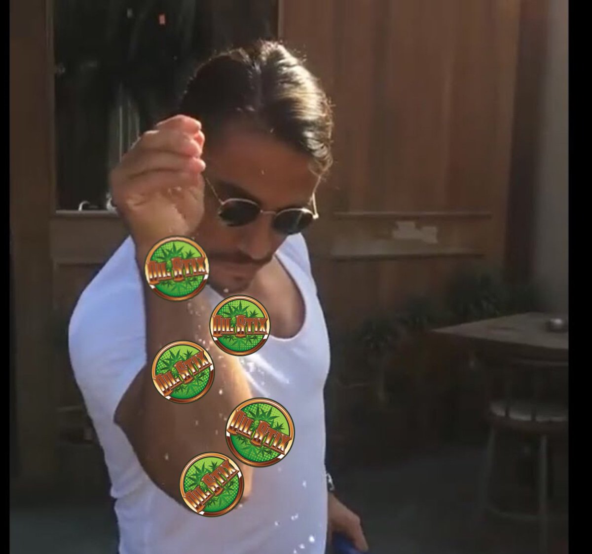 KeefColaLife's tweet photo. When you show up to the sesh with Dabs for the whole squad... https://t.co/sfo9O59Ruo