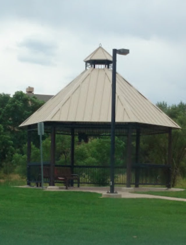 chaz_fig's tweet photo. If any of y'all are ever in Colorado! Visit Colorado Springs!!! This gazebo was life! Smoking and hanging out without cop worries is lit lol https://t.co/KEeLn298AT