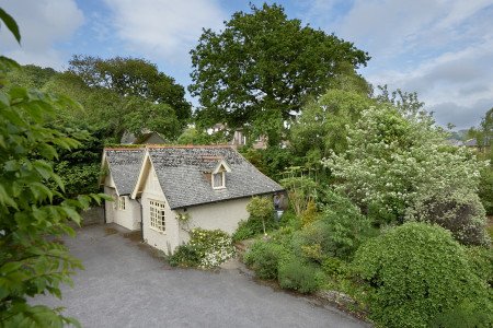 SPECIAL OFFER 10% off Jan &amp; Feb 2017. Come &amp; stay in our lovely self-catering lodge, dogs welcome. Bridport #Dorset thegablesbridport.co.uk/thelodge/