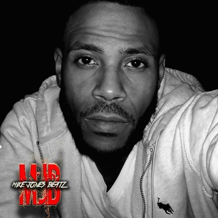 TheRealRellRuga's tweet image. We got the super producer @mikejonesbeatz coming threw @the3rdeyeview_ on @knownradio this Sunday 11am to 12pm he g…