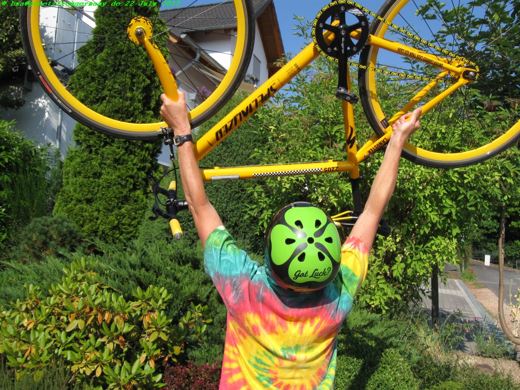 nutcasehelmets's tweet photo. You're in luck! We have ONE Got Luck? Street helmet left that you can buy here: https://t.co/zccOSaSKQ1 #gotluck #clover https://t.co/N3Ng0y7uqS