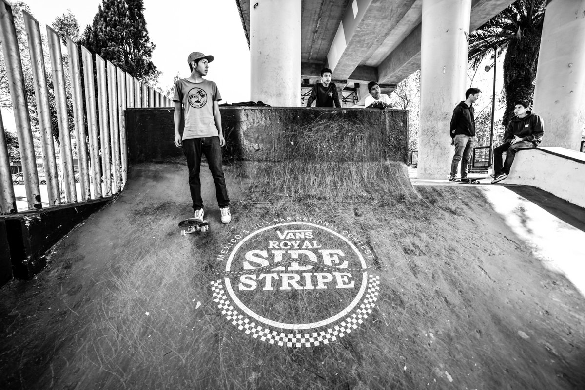 ¿Crees poder jugar S.K.A.T.E con <a href="/saurosk8/">sauro</a>? Lánzate el sábado al J.F.K., sácale una letra y llévate boletos para #VansRoyalSS.