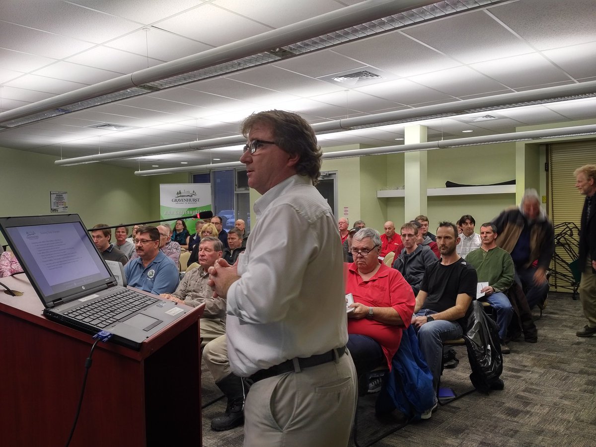 Gateway2Muskoka's tweet image. Great turnout for our Building Info night at Town Office. Going over #Ontariobuildingcode w Andy Jones Chief Building Official Gravenhurst