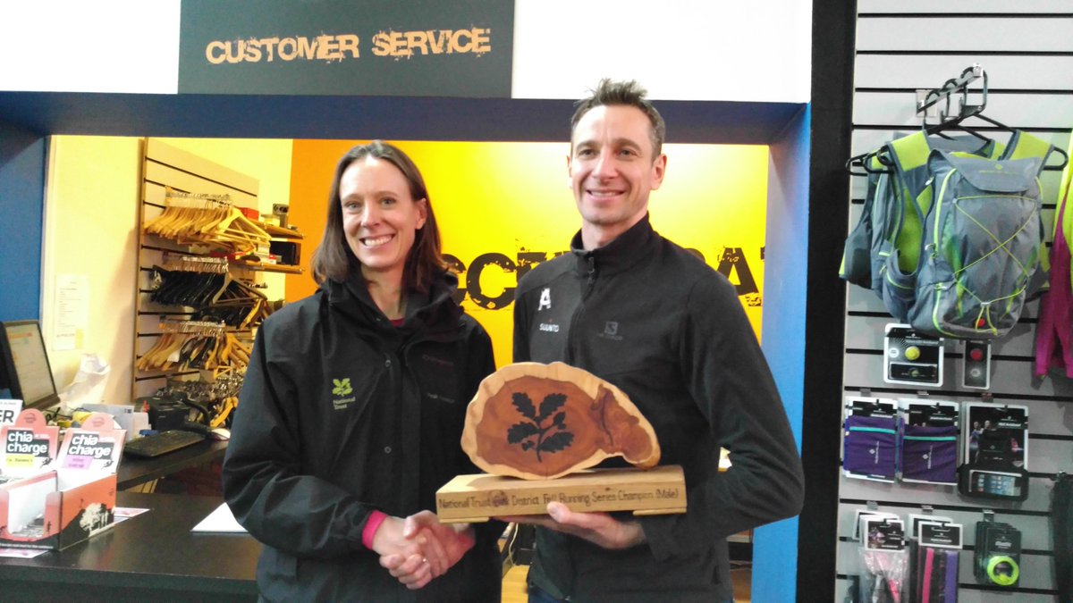 AccelerateRunCo's tweet photo. Well done to @losehillrunner winner of NT Peak District Fell Running Series. @PeakDistrictNT thanks Ruth for presenting a great trophy. https://t.co/lts0H9ME7Z