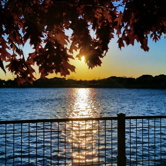Life_Of_Phenom's tweet photo. Early out watching the sun set over the water #LovinTheView https://t.co/kzwKYDmqhM