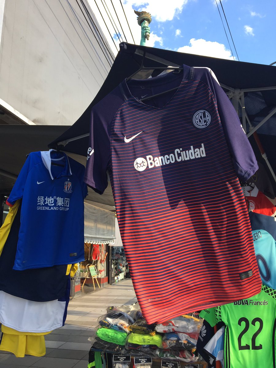 CuervoProhibido's tweet photo. - No salió y ustedes ya la tienen?
- Ya la tenemos, papaaaa!
#MunroCity #200Pe https://t.co/C83wnMmeo1