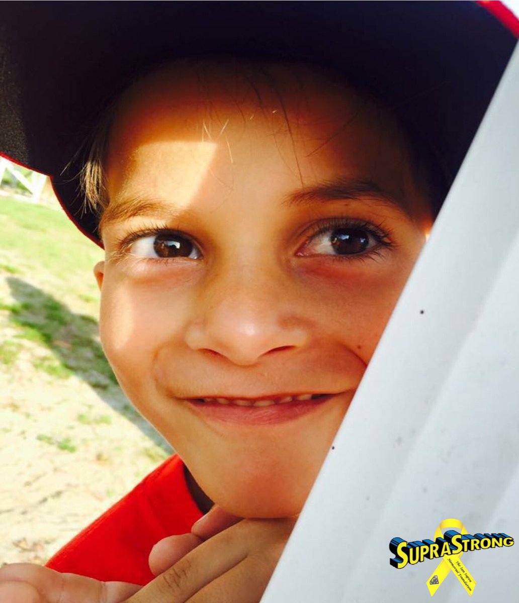 SupraStrong_13's tweet photo. We're always thinking of you Ryder boy❤💙💛🎗 #SupraStrong #RIPRyderSnow #FightForRyder https://t.co/nSHXhPZHd0