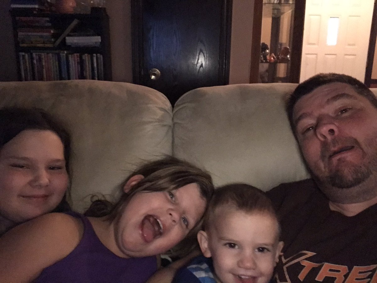 dizzle092's tweet photo. My lil wild bunch! My life! https://t.co/C5Qd0rKtkF