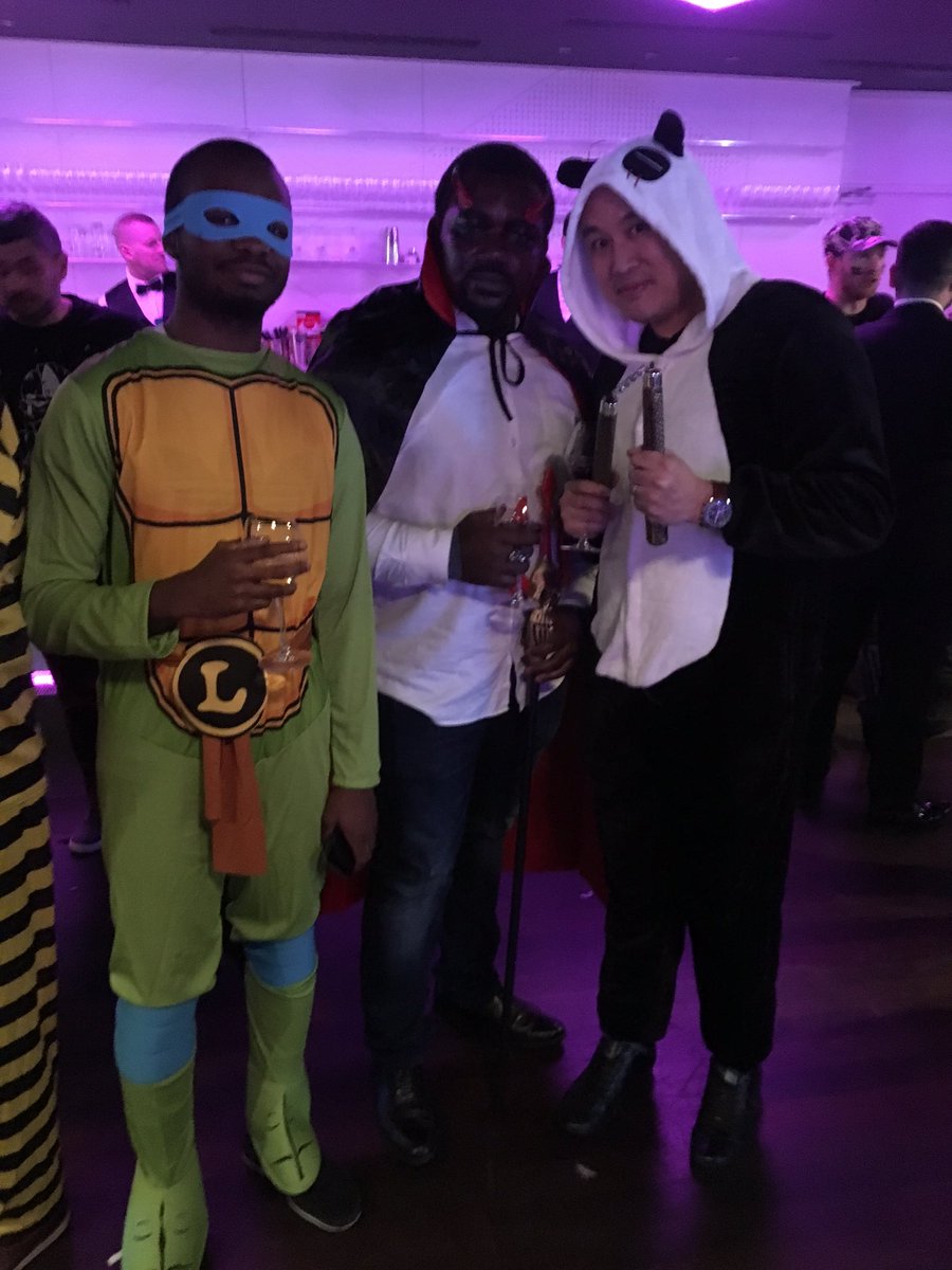 romainperrier's tweet photo. @GroupeSII @SII_IDF @ #super soirée SII 😜😀😀😀 https://t.co/qXZAGFt8Cw