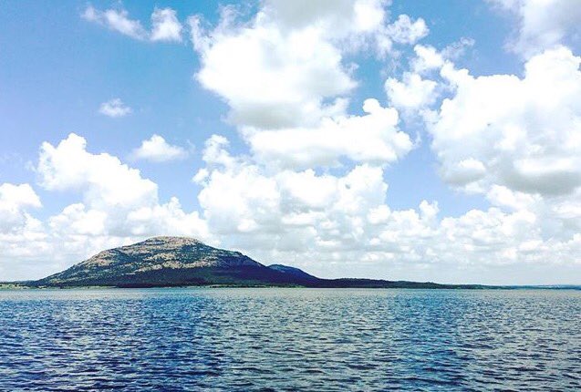 Meet me under the Oklahoma sky 😍💙