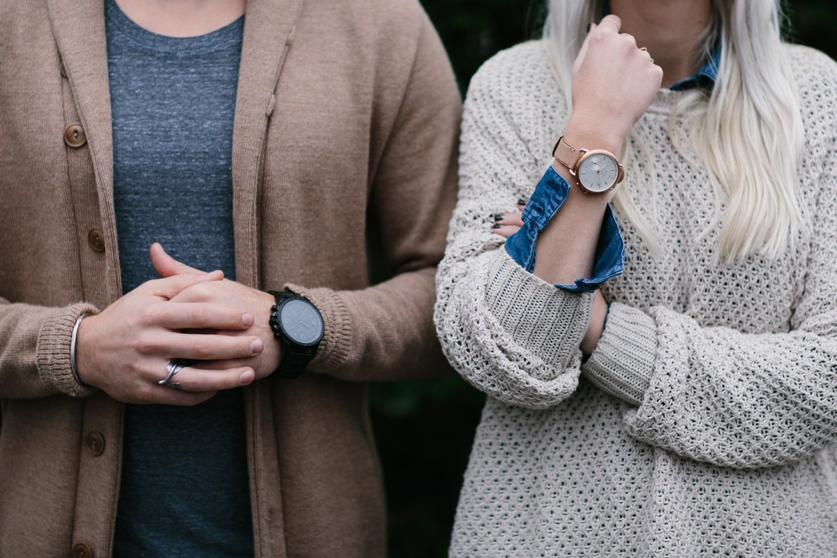 kellimurrayart's tweet image. Loving the multiple time zone feature on our new @Fossil smartwatch&apos;s that makes traveling that much easier! bit.ly/2k8t0Z1