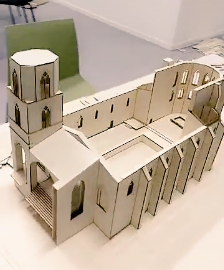 _AC_JC_'s tweet photo. Qui c'est qui vient de rentrer de l'école à cette heure ? C'est bibi !! #ENSACF #teamArchi https://t.co/P8R09EO4zF